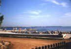 beach2.jpg (59976 bytes)