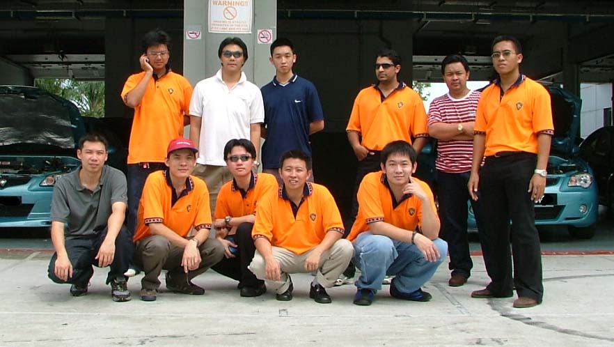 With fellow Gen.2 club members at the pit stop