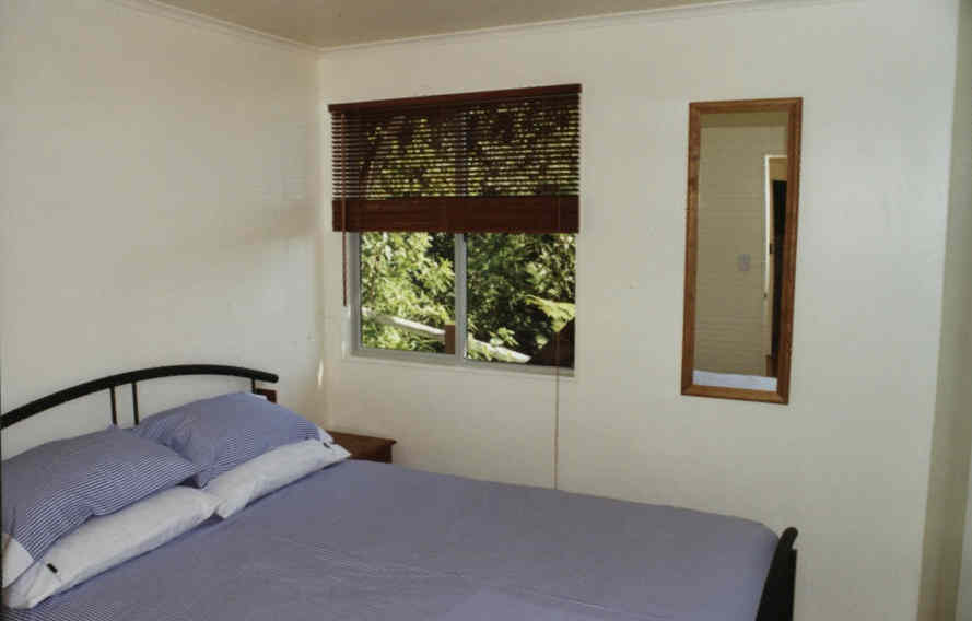 Room.jpg (23542 bytes)