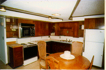 guestlivinsuite.GIF (45300 bytes)