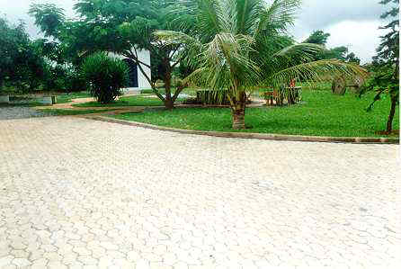 pht_12.jpg (22274 bytes)