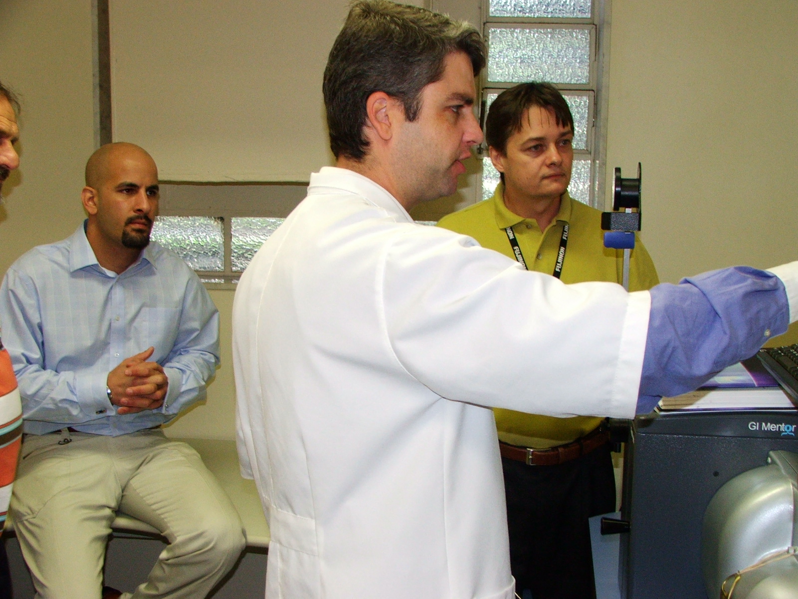 UFMG-Inst.Alfa - Dr.Prof. Vitor Arantes,Guy Benisty,Gabriel Seguev e Danny - Instalação e demonstração GI Mentor II e Lap Mentor