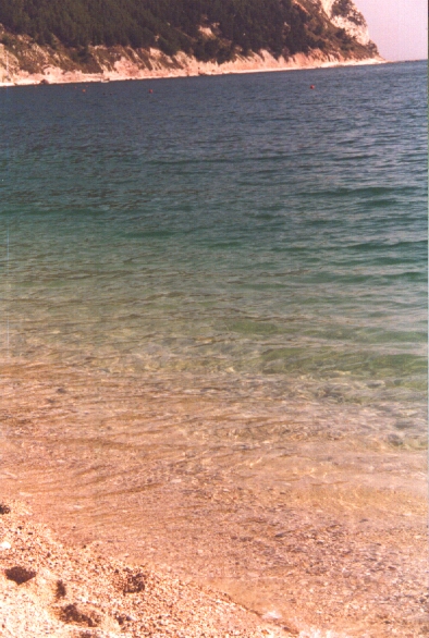 La spiaggia e il mare di San Michele - Sassi Neri