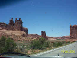 100_1955.jpg (52273 bytes)