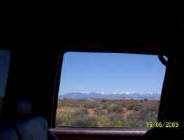 100_1976.jpg (27804 bytes)