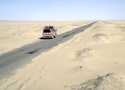 mIMG0025-Beluchistan-car.jpg (8053 Byte)