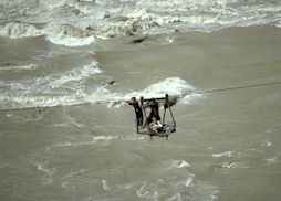 mIMG0032-karakorum-river-children.jpg (9839 Byte)