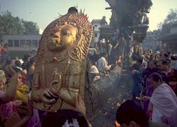 mIMG0061-nepal-new-year.jpg (17733 Byte)