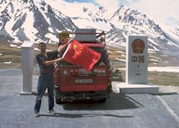 mIMG0078-China-car.jpg (14373 Byte)