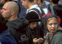mIMG0083-iranian-youth.jpg (11278 Byte)