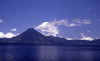 atitlan-sumendi02.jpg (50053 bytes)