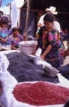 chichicastenango02.jpg (62046 bytes)