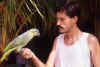 tikal-julio-loro.jpg (36621 bytes)