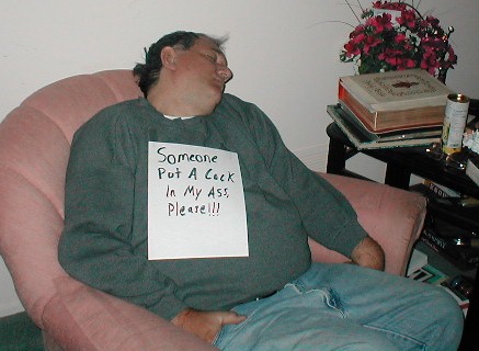 HAHAHAHAHAHAHHA its toms dad