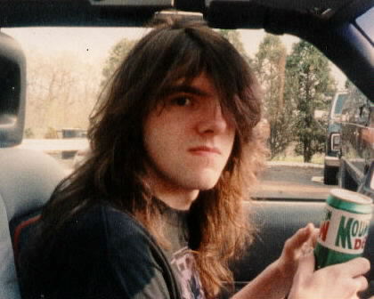Tom Doing the Dew.jpg (27407 bytes)