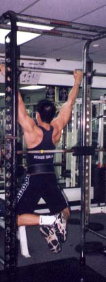 Alan Toh (Singapore Top Male Model & Dancer) doing chin-up