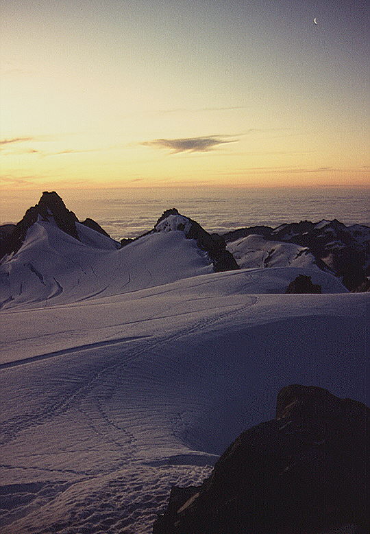 The setting sun over the Tasman Sea