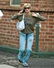 paris_hilton_cell_phone1.jpg 3.1K