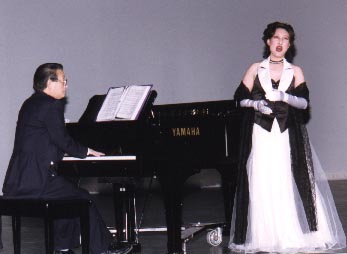 Ming solo in the concert