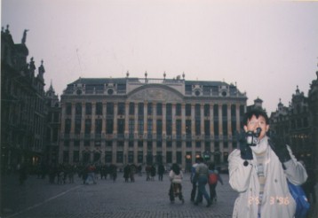 grandplaza.jpg (19693 bytes)