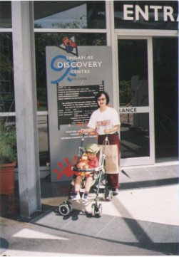 singdesignctr.jpg (27374 bytes)