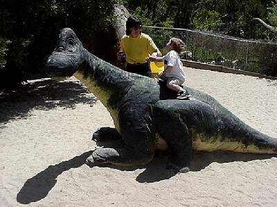 DINO103.JPG