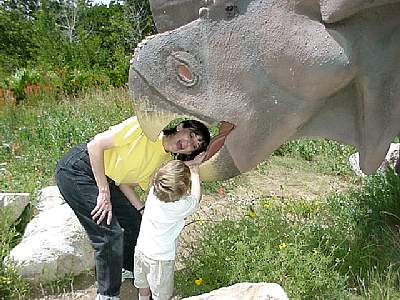 DINO212.JPG