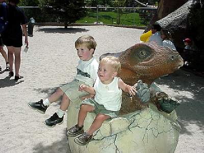 DINO237.JPG