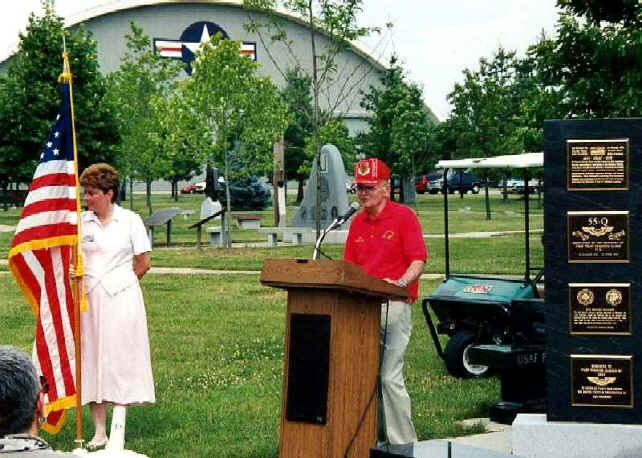 pres2.jpg (75370 bytes)