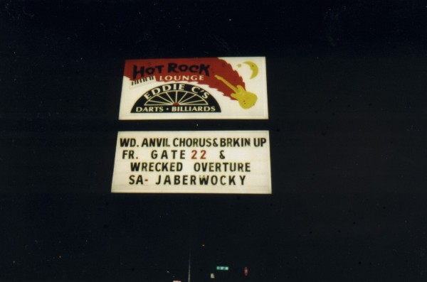 wo15.jpg (39818 bytes)