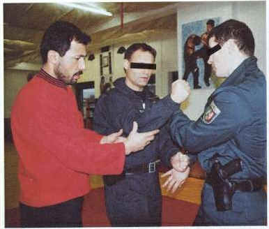 Sifu Avc, zel Timleri Eitirken