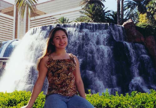 08_Cheri_at_The_Mirage