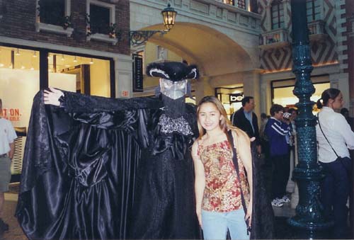 21_Cheri_at_The_Venetian