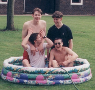 Paddling Pool Antics!