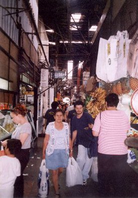 Dentro del mercado de abastos
