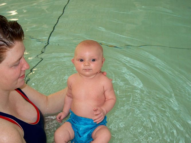 This swimsuit isn't very flattering!