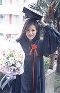 click to view more pictures of Yen during her student days