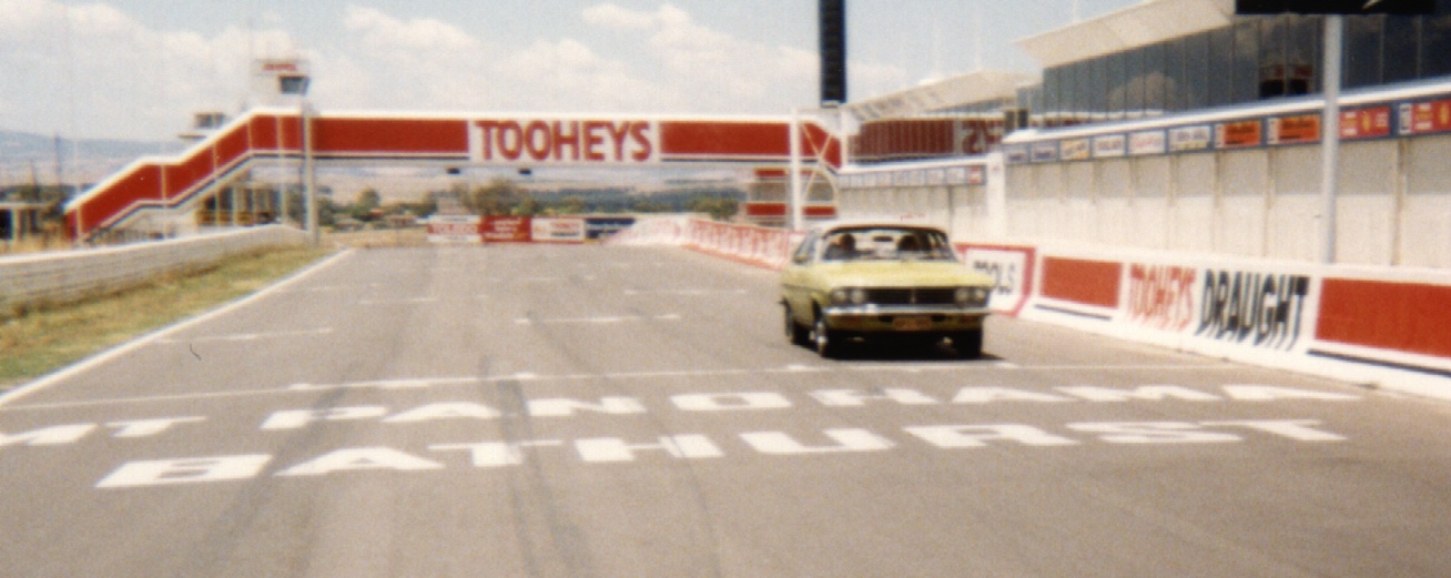 1975 Chrysler Centura (KB) at Mount Panorama (NSW)