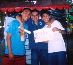 kuya alain, lloyd, and anton... cute prisoners...!!!