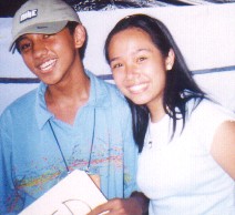 bambi<from Assumption Antipolo> nagpose kasama ng kanyang huli..