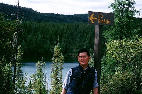Yin Choy in trail La Pin�de, Sept. 2nd 2001