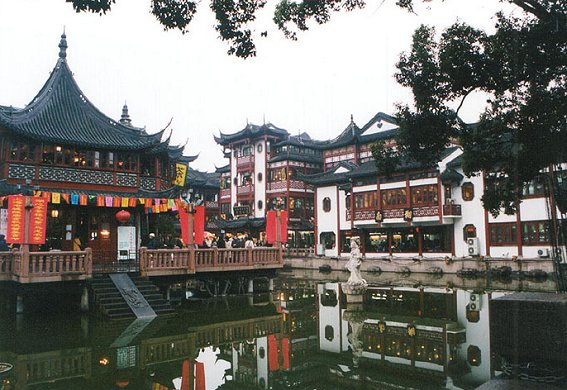 Shanghai, November 2001