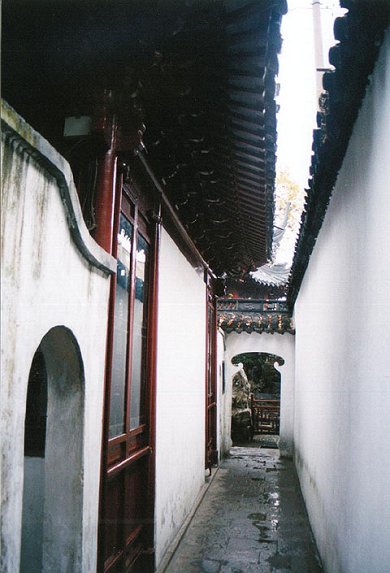 Shanghai, November 2001