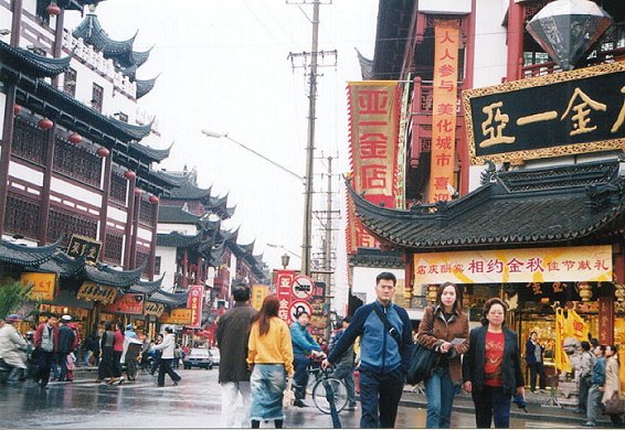 Shanghai, November 2001