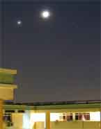 Cresent Moon and Venus in the evening sky