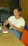 girl2.jpg (29728 bytes)