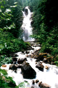kayfalls.jpg (388240 bytes)