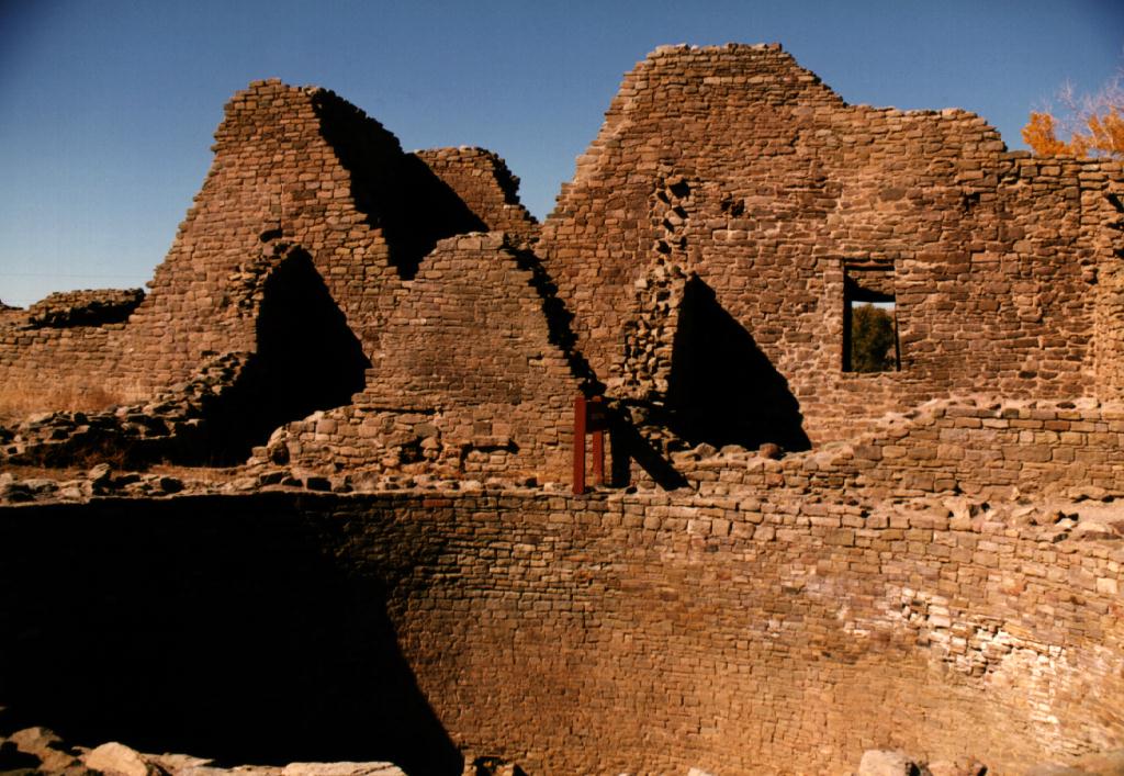 aztecwalls