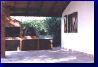 Cochera y parrillero