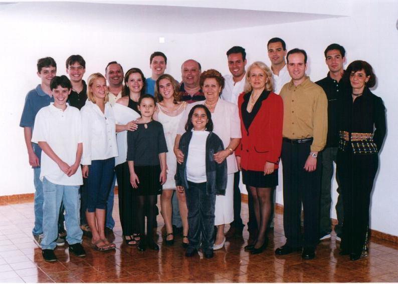 100anos.jpg (64343 bytes)